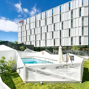 Отель Hampton By Hilton Madrid